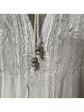 Solitaire Women’s 1X Embroidered Blouse Light Gray Boho Top